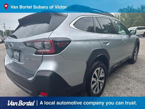 Ice Silver Metallic 2025 Subaru Outback Premium