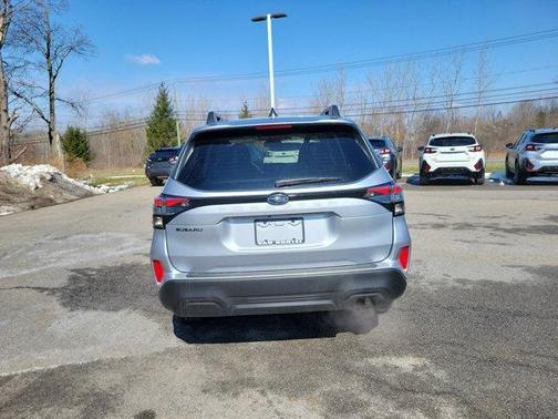 2025 Subaru Forester Premium