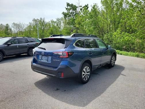 Abyss Blue Pearl 2022 Subaru Outback Premium