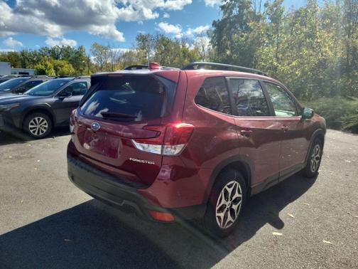 2022 Subaru Forester Premium