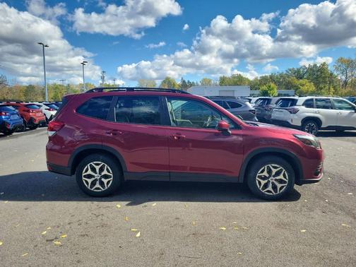 2022 Subaru Forester Premium