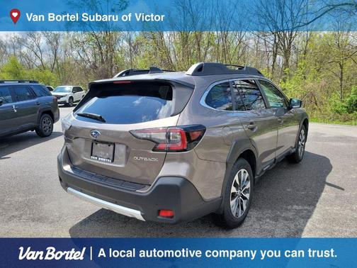 Brilliant Bronze Metallic 2023 Subaru Outback Limited