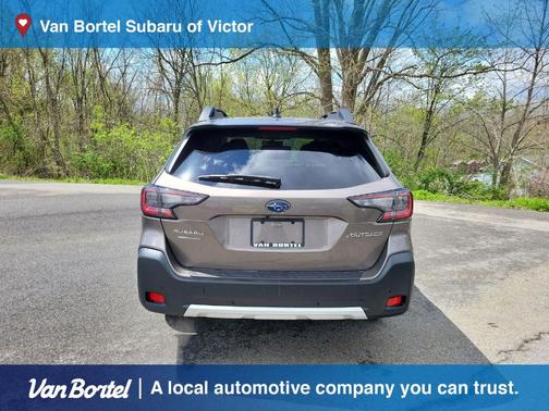 Brilliant Bronze Metallic 2023 Subaru Outback Limited
