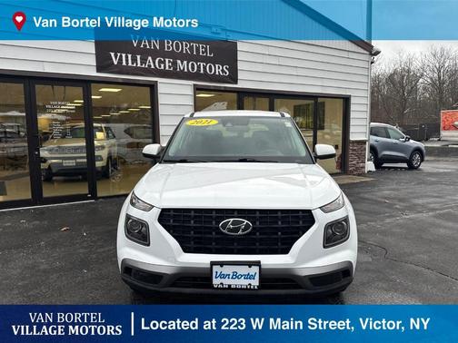 2021 Hyundai VENUE SE