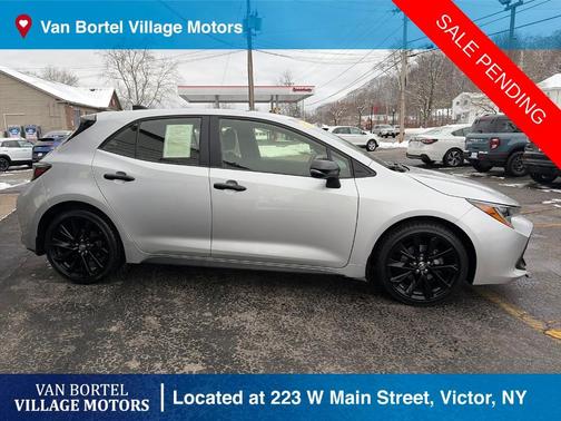 2022 Toyota Corolla Hatchback SE Nightshade