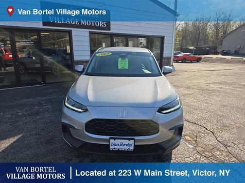Gray 2023 Honda HR-V LX