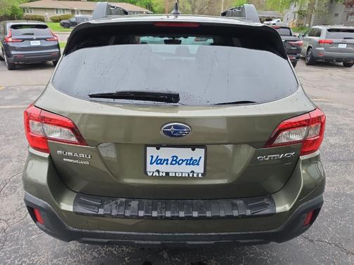 Wilderness Green Metallic 2019 Subaru Outback 2.5i Limited
