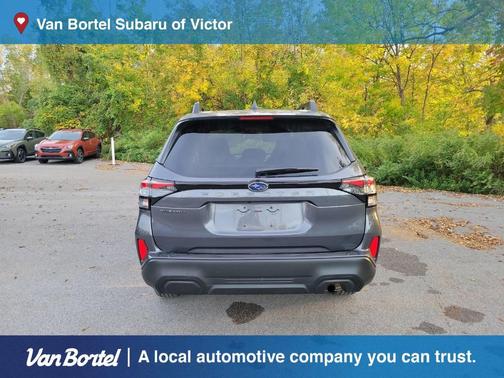2025 Subaru Forester Premium