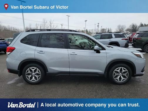 2024 Subaru Forester Premium