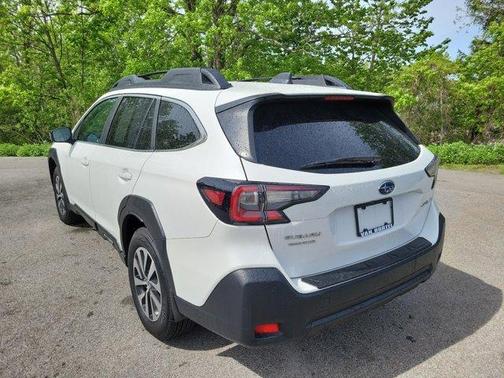 Crystal White Pearl 2024 Subaru Outback Premium
