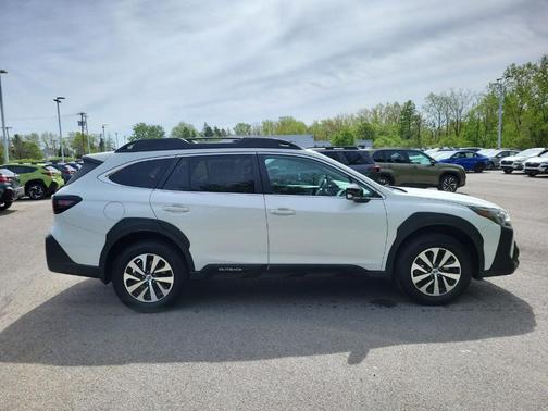 Crystal White Pearl 2024 Subaru Outback Premium