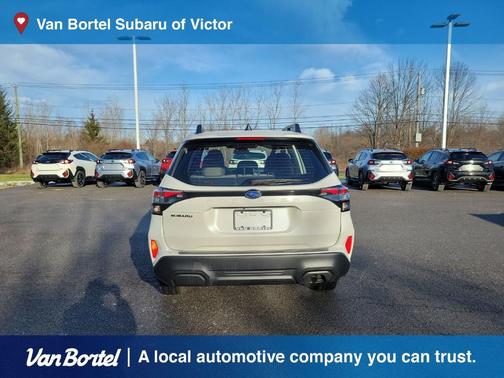 2025 Subaru Forester Base