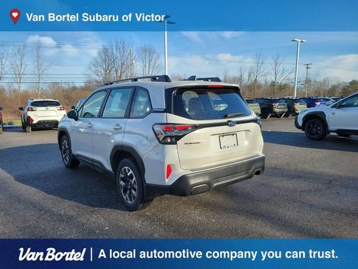 2025 Subaru Forester Base