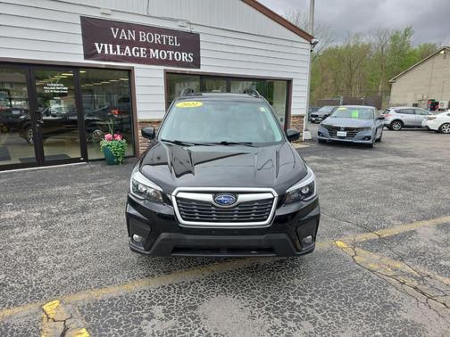 Crystal Black Silica 2021 Subaru Forester Premium