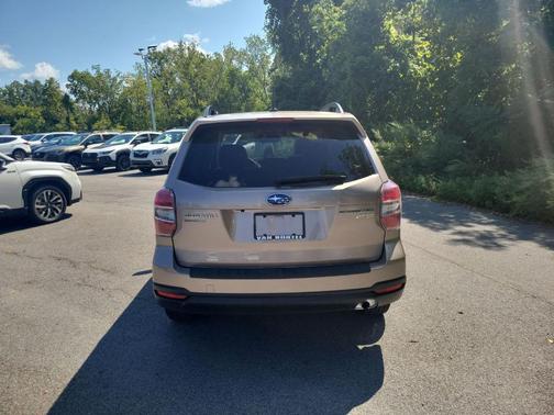 2015 Subaru Forester 2.5i Touring