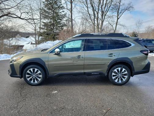 2023 Subaru Outback Touring
