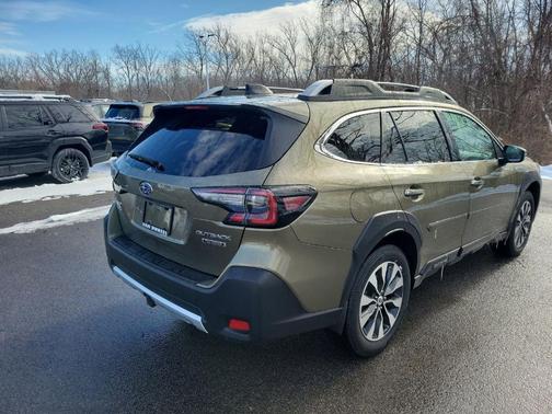 2023 Subaru Outback Touring