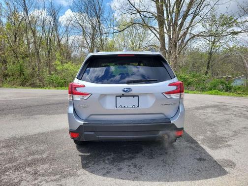 Ice Silver Metallic 2021 Subaru Forester Premium