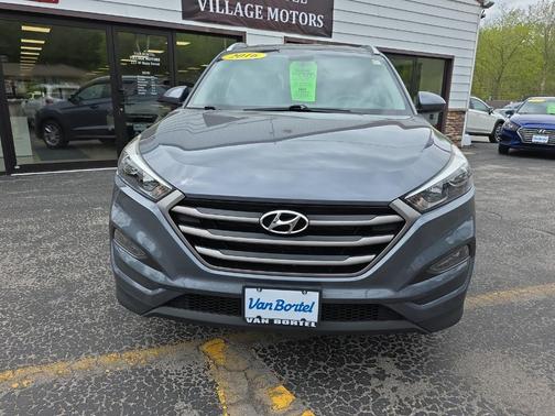 2016 Hyundai TUCSON SE