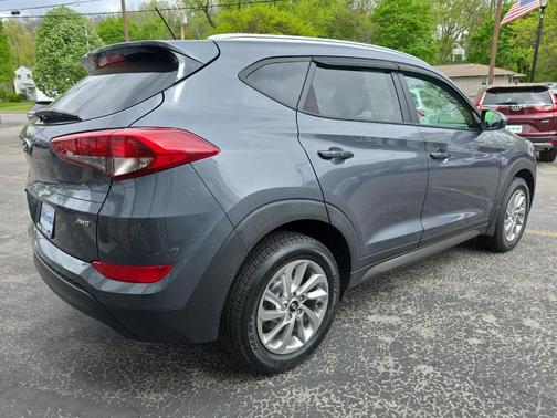 2016 Hyundai TUCSON SE