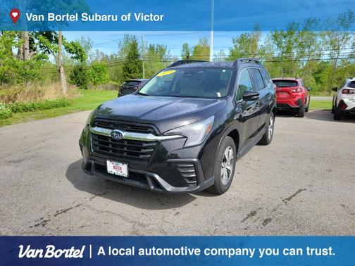 Crystal Black Silica 2023 Subaru Ascent Premium 7-Passenger