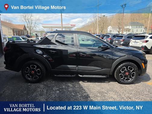 Phantom Black 2024 Hyundai SANTA CRUZ 2.5T XRT