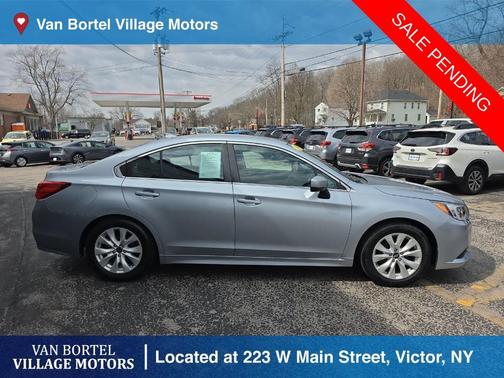 Ice Silver Metallic 2017 Subaru Legacy 2.5i Premium