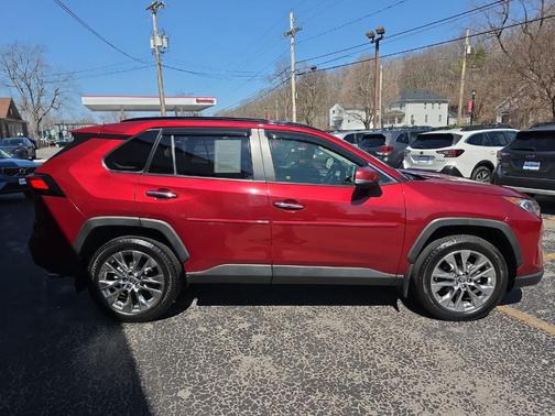 Pearl 2019 Toyota RAV4 Limited