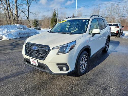 2023 Subaru Forester Premium