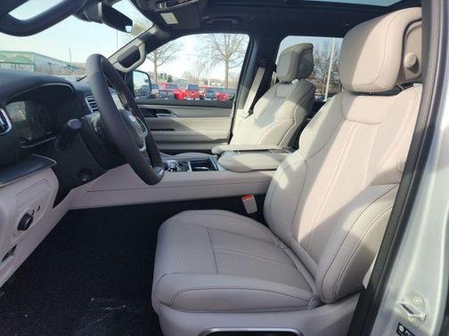 Silver Zynith 2026 Jeep Grand Wagoneer LIMITED