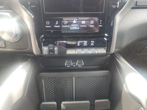 Diamond Black 2026 RAM 1500 Laramie