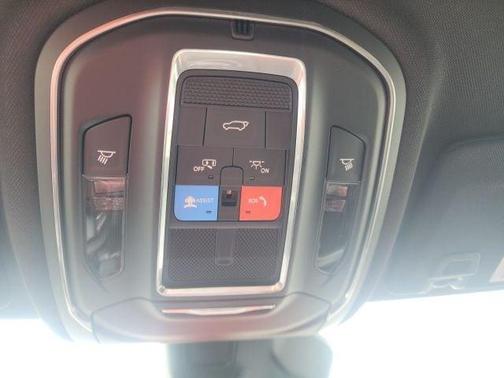 Bright White Clearcoat 2026 Jeep Grand Cherokee Limited