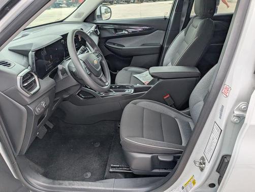 Summit White 2025 Chevrolet Trailblazer LT