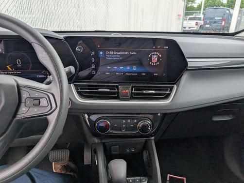 Summit White 2025 Chevrolet Trailblazer LT