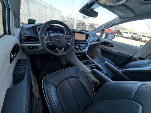 2024 Chrysler Pacifica Limited