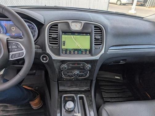 2023 Chrysler 300 Touring L