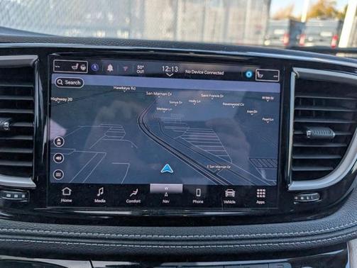 2024 Chrysler Pacifica Touring-L