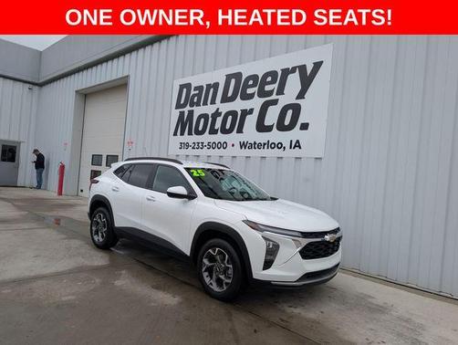 Summit White 2025 Chevrolet Trax LT