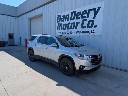 Silver Ice Metallic 2018 Chevrolet Traverse LT Cloth
