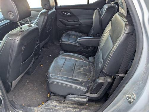 Silver Ice Metallic 2018 Chevrolet Traverse LT Cloth