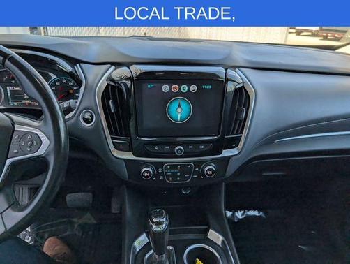 Silver Ice Metallic 2018 Chevrolet Traverse LT Cloth