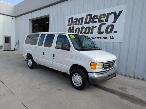 2006 Ford E350 Super Duty XLT