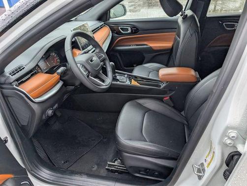 Bright White Clearcoat 2025 Jeep Compass Limited