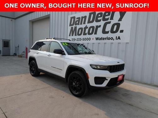 2025 Jeep Grand Cherokee Laredo