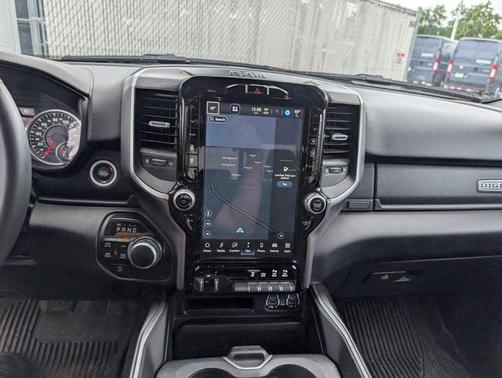 Bright White Clearcoat 2024 RAM 1500 Big Horn/Lone Star