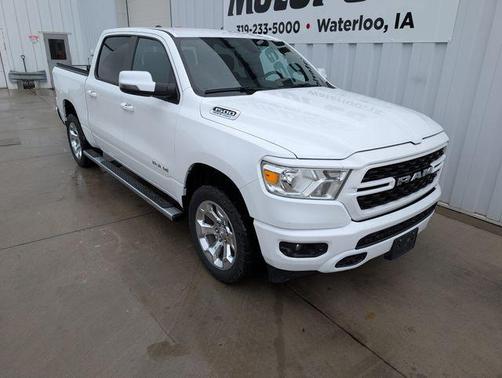 Bright White Clearcoat 2024 RAM 1500 Big Horn/Lone Star