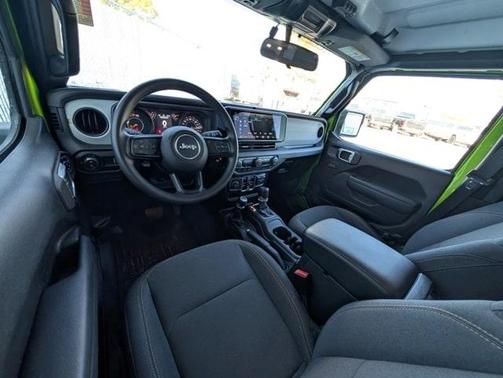 2025 Jeep Gladiator Sport