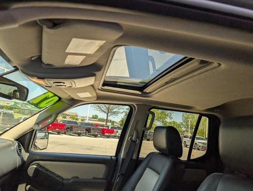 Black Clearcoat 2007 Ford Explorer Sport Trac Limited