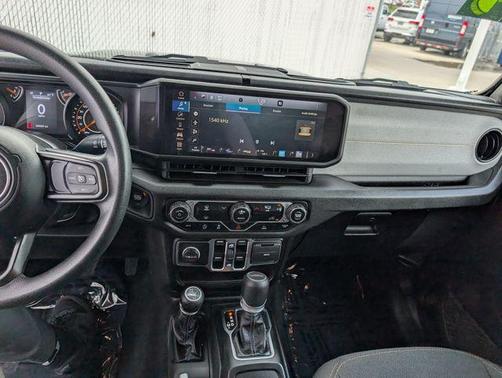 Black Clearcoat 2024 Jeep Gladiator Nighthawk