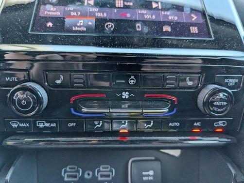 Silver Zynith 2025 Jeep Grand Cherokee Laredo